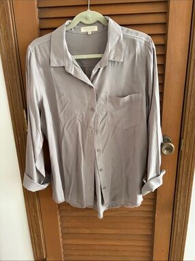 Ladies taupe grey blouse…..